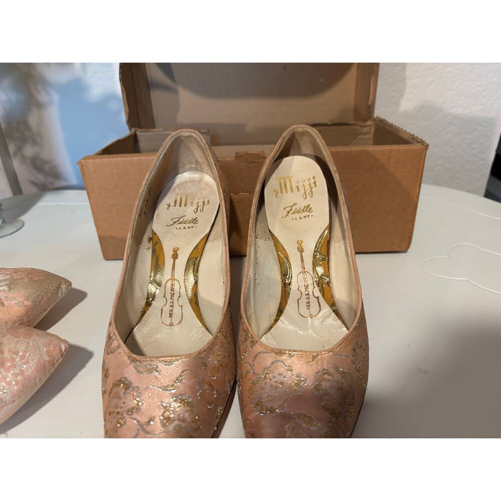 Vintage Mijji Fiddle Last Collectible Heels